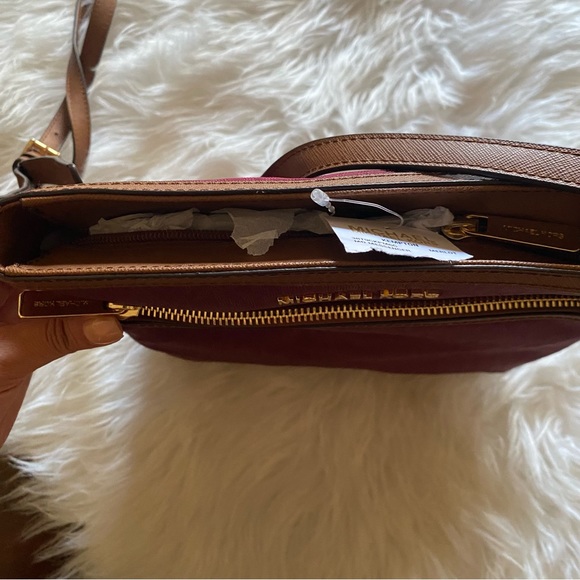 NWT Michael Kors Maroon and Tan Messenger Bag - Picture 4 of 7